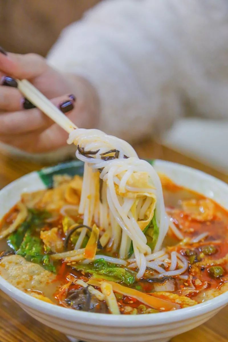 用“初心”让老旧小区“逆生长”:火狐电竞(图2) 火狐电竞平台