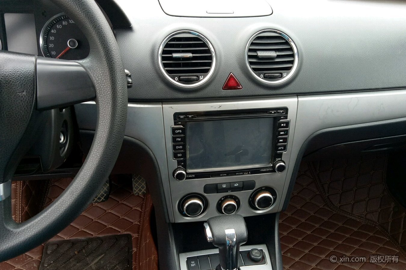 火狐电竞|邻里和谐一家亲 共建绿色健安社区(图4) 火狐电竞官网