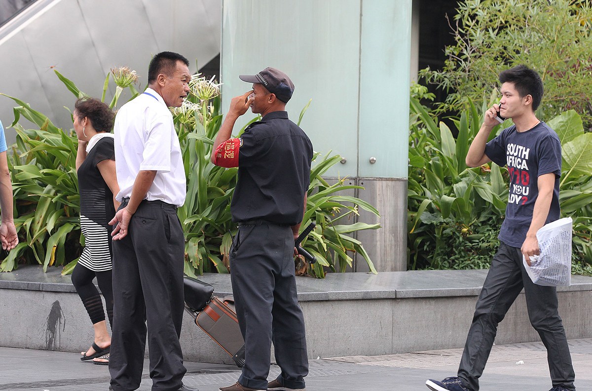 锁曼丽拍摄《爱之心》MV造型炫美 作品后期剪辑制作中【火狐电竞官网】(图3) 火狐电竞平台