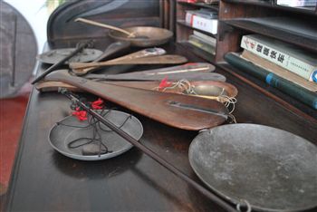 岭后社区“庆重阳”包粽子 促进邻里感情_火狐电竞官网(图3) 火狐电竞