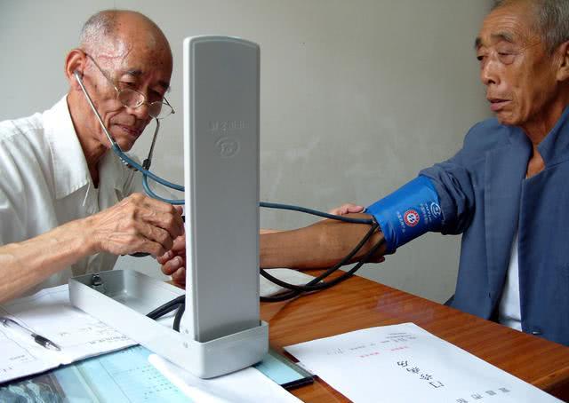 三亚大规模拆除海岸线违法建筑“还海于民”:火狐电竞官网(图2) 火狐电竞平台