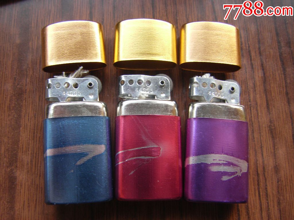 怎么区别黑头白头?去黑头白头怎么对症下药-火狐电竞平台(图2) 火狐电竞平台