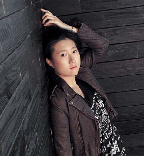 ‘火狐电竞官网’PP视频《影人》专访 看杨紫琼如何从“侠女”变身当代婆婆(图1) 火狐电竞